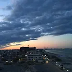 Velvet 43 Pe Plaja *