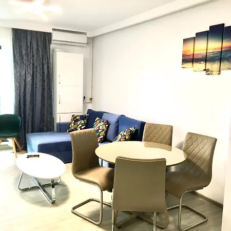 Velvet 43 Pe Plaja アパート *