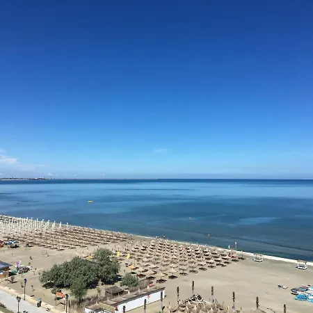 Velvet 43 Pe Plaja Năvodari