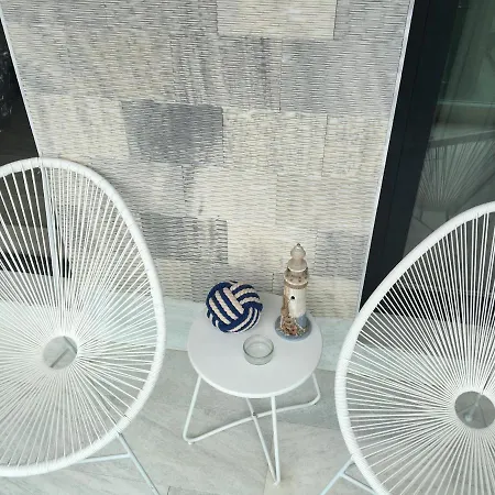 Velvet 43 Pe Plaja Navodari